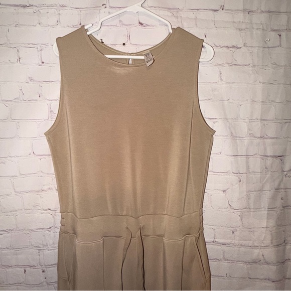 SPANX Sleeveless Beige Jumpsuit Size XL AirEssentials - Picture 2 of 10
